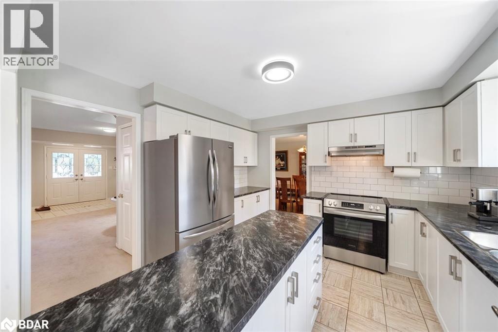 Photo 15 of 2725 Shering Crescent, Innisfil ON