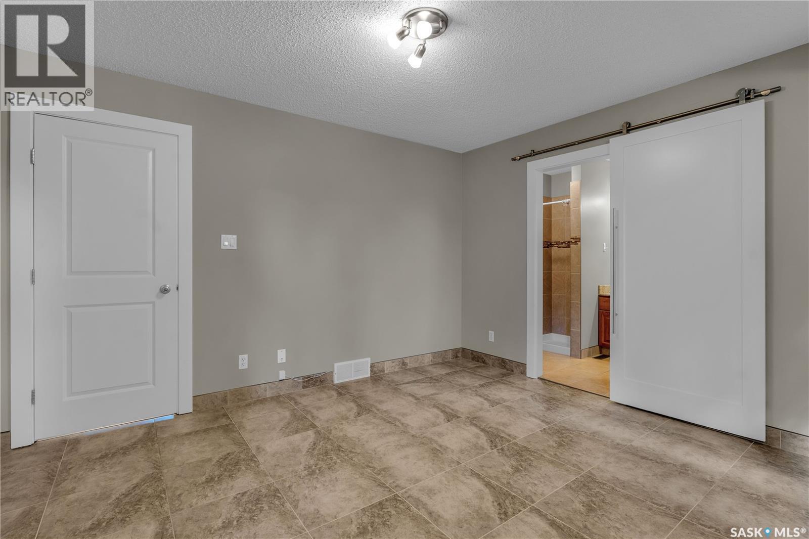 Photo 9 of 234 Wickenden Crescent, Saskatoon SK