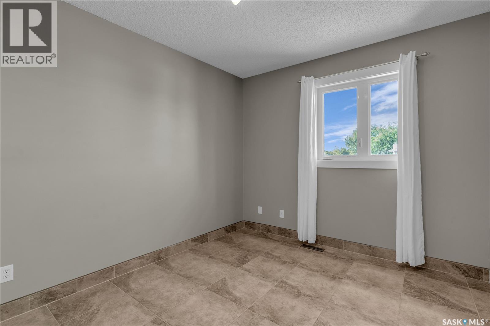 Photo 36 of 234 Wickenden Crescent, Saskatoon SK