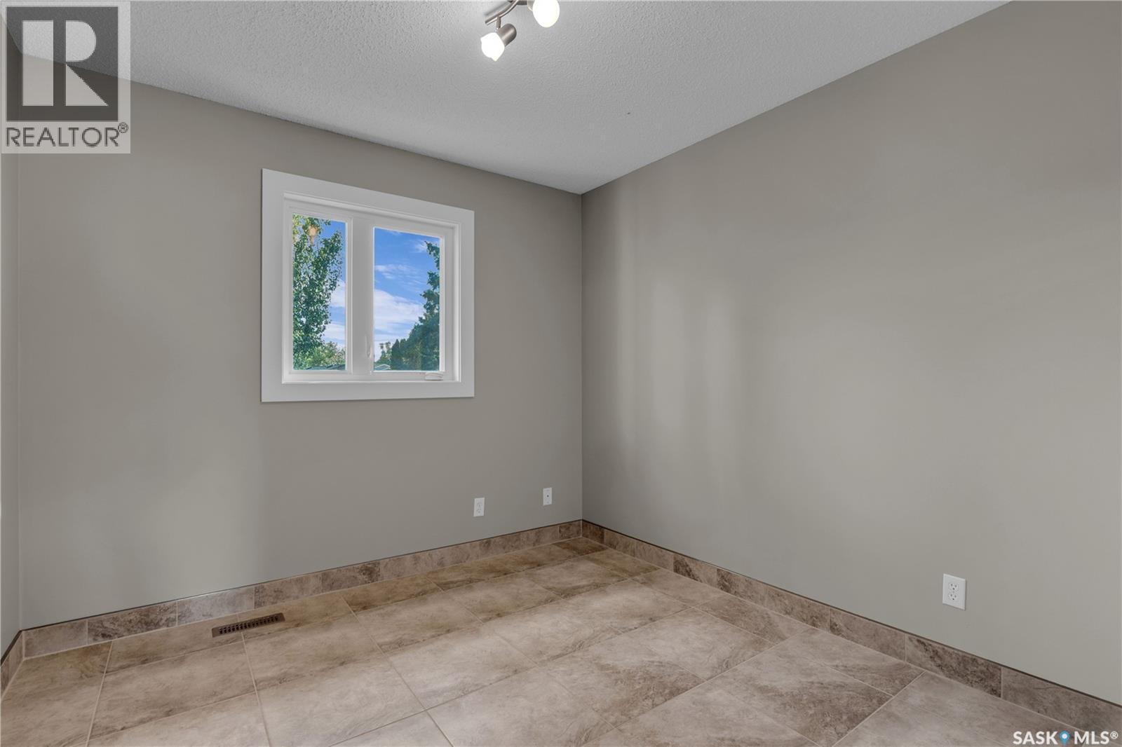 Photo 15 of 234 Wickenden Crescent, Saskatoon SK