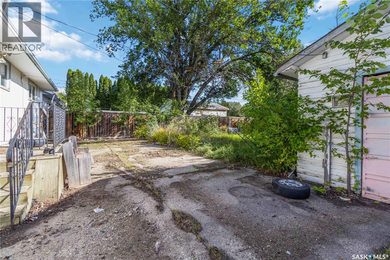 Photo 23 of 904 X Avenue N, Saskatoon SK