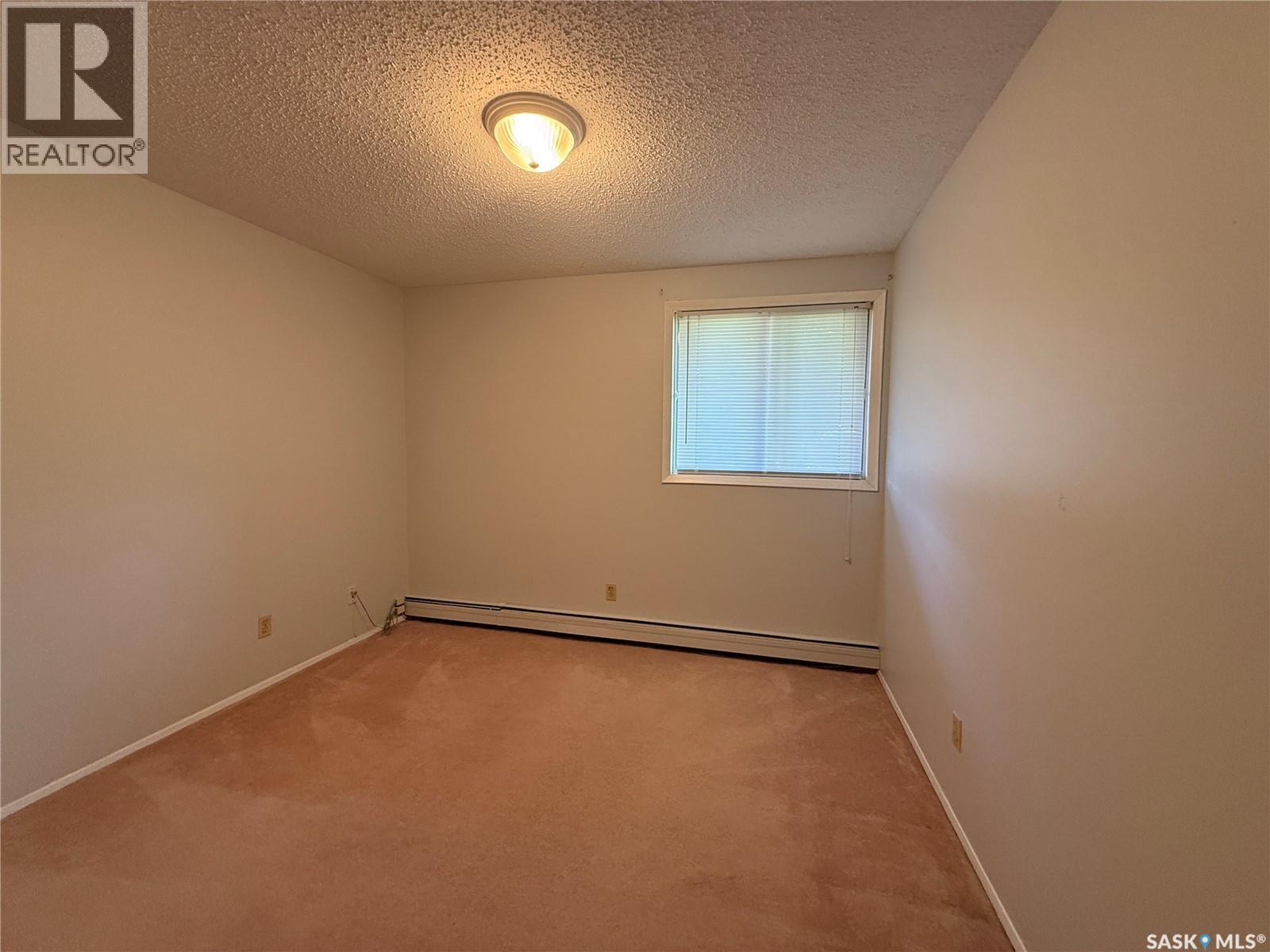 Photo 9 of 105 B 4040 8th Street E, Saskatoon SK