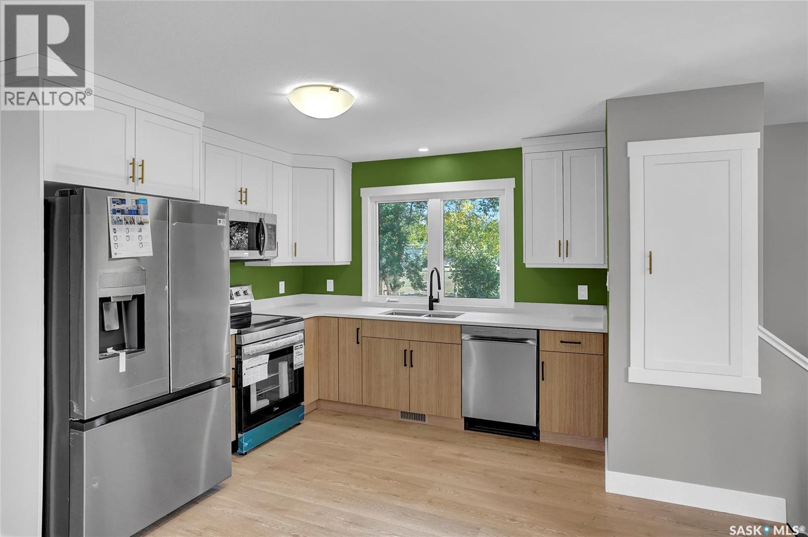 Photo 10 of 1143 13 Th Avenue Nw, Moose Jaw SK