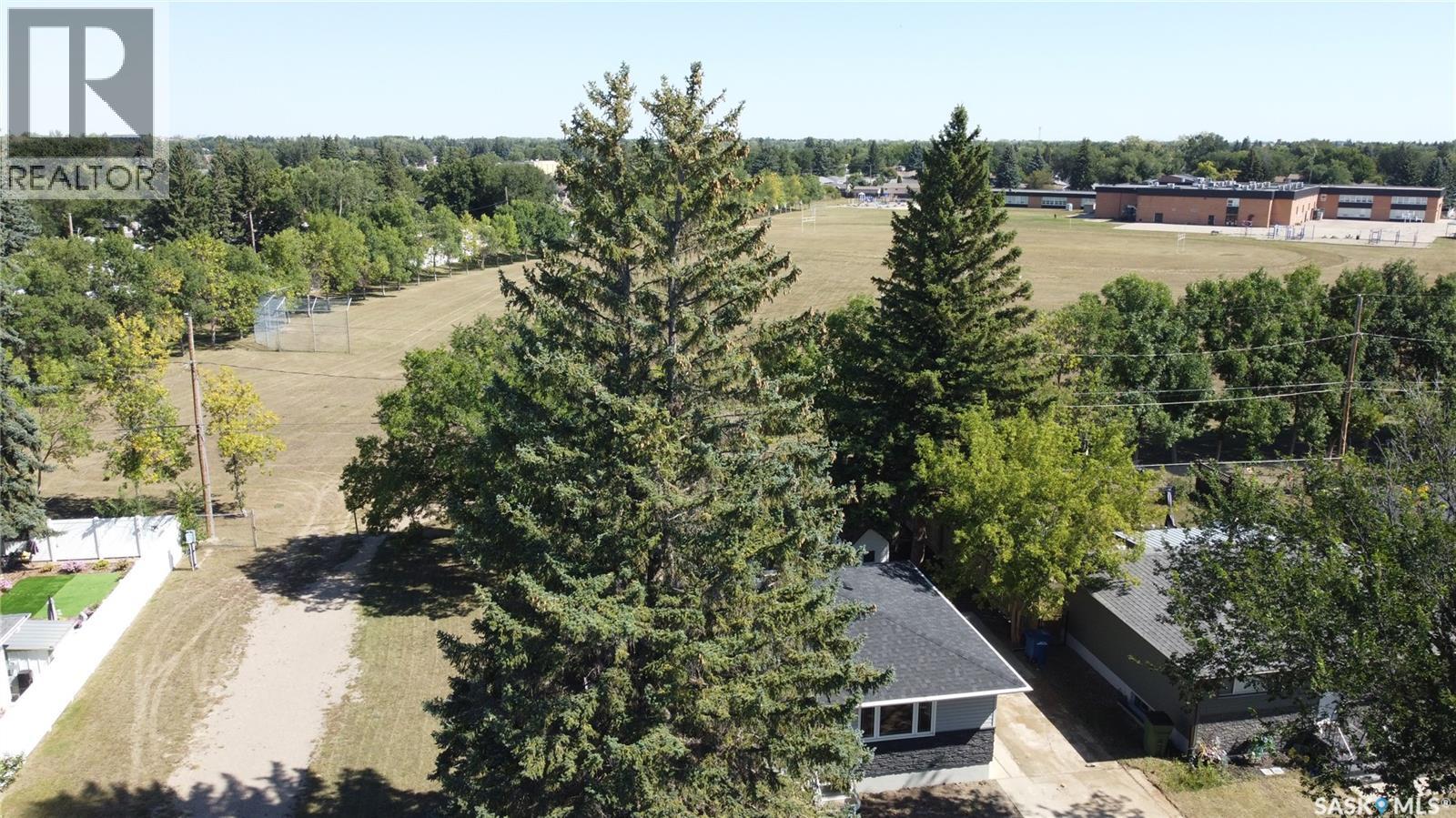 Photo 47 of 1143 13 Th Avenue Nw, Moose Jaw SK