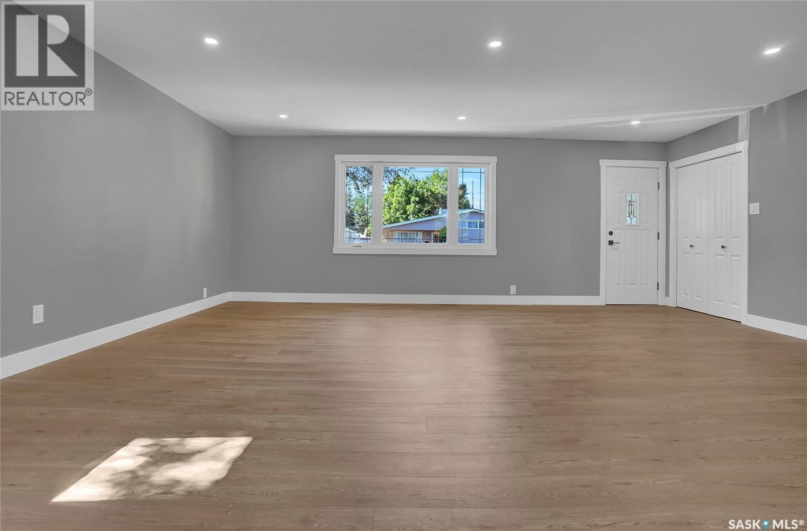 Photo 6 of 1143 13 Th Avenue Nw, Moose Jaw SK