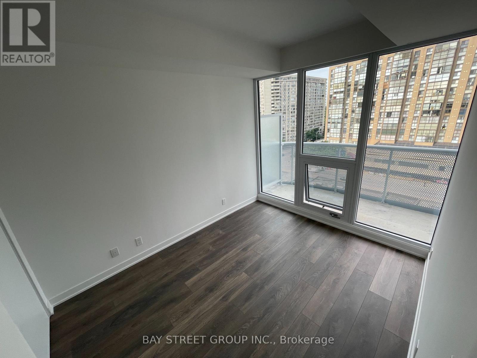 Photo 8 of 904 15 Holmes Avenue, Toronto ON