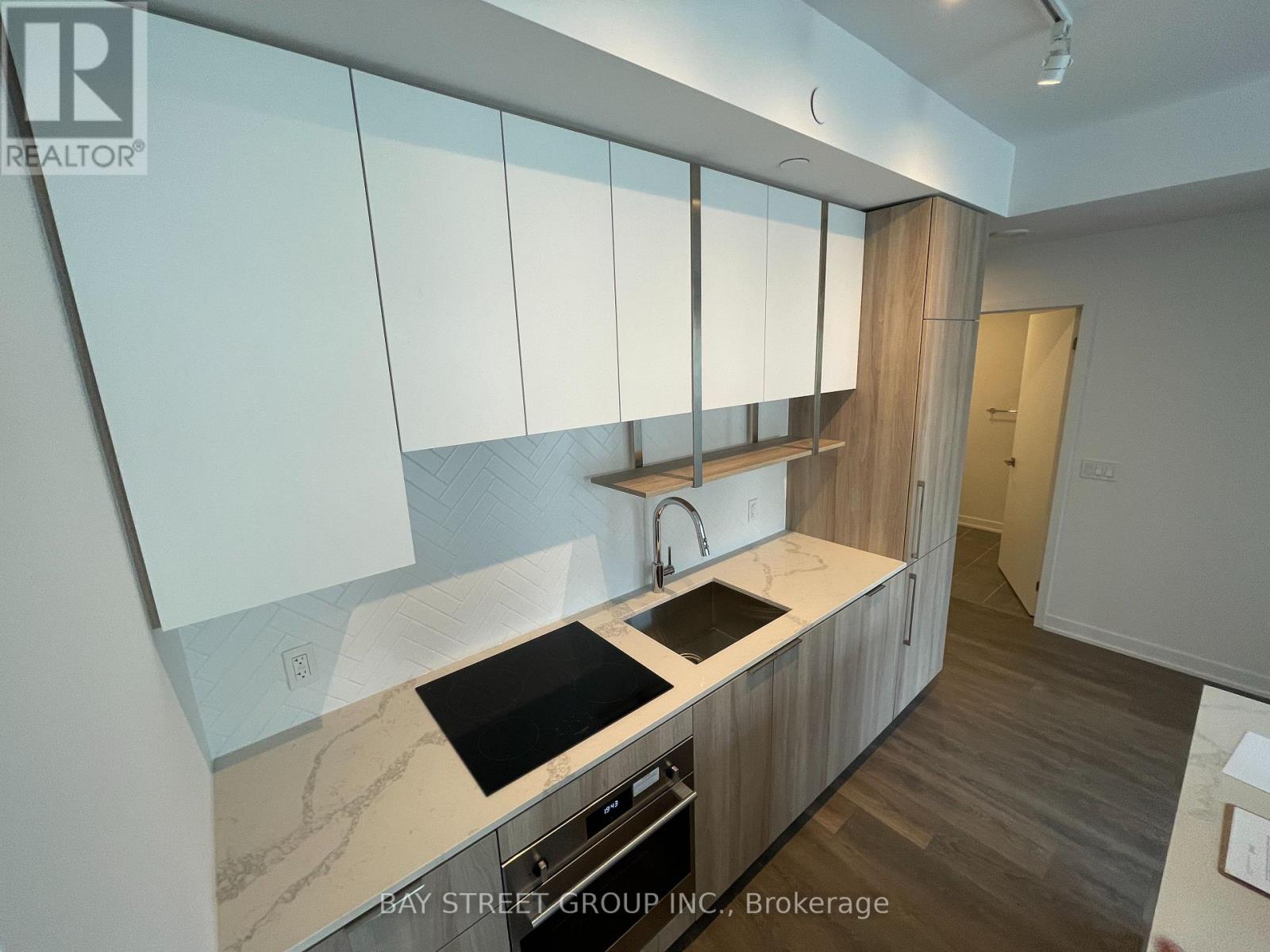 Photo 10 of 904 15 Holmes Avenue, Toronto ON
