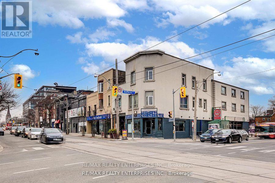 Photo 1 of 4 638 Dufferin Street, Toronto ON