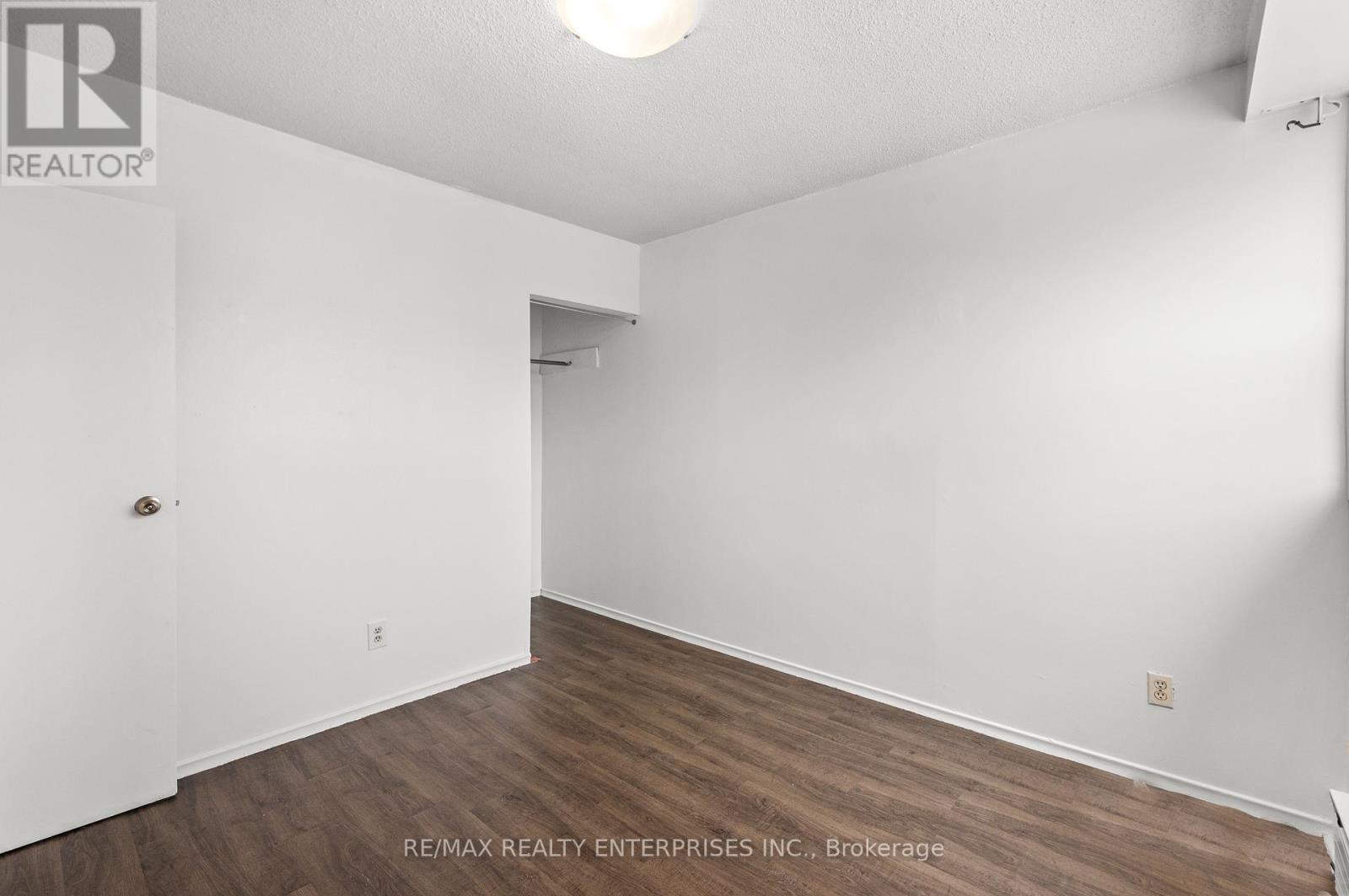 Photo 14 of 4 638 Dufferin Street, Toronto ON