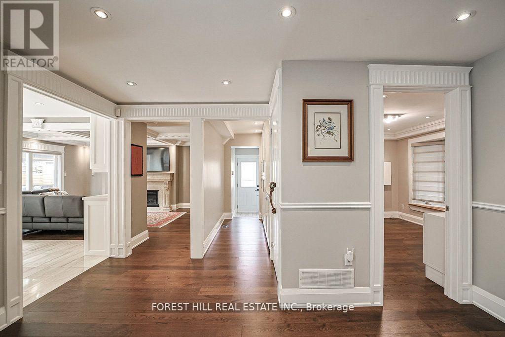 Photo 7 of 160 Banbury Road, Toronto ON