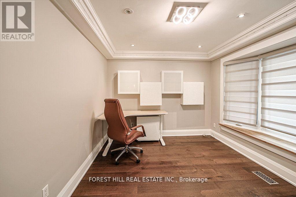 Photo 36 of 160 Banbury Road, Toronto ON