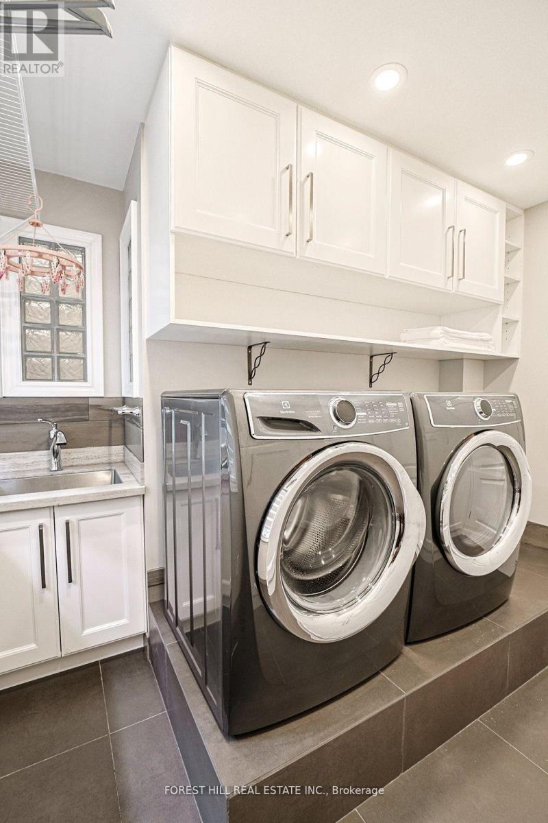 Photo 19 of 160 Banbury Road, Toronto ON