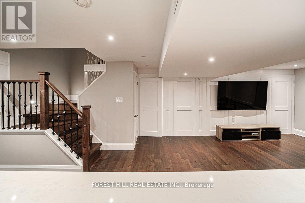 Photo 8 of 160 Banbury Road, Toronto ON