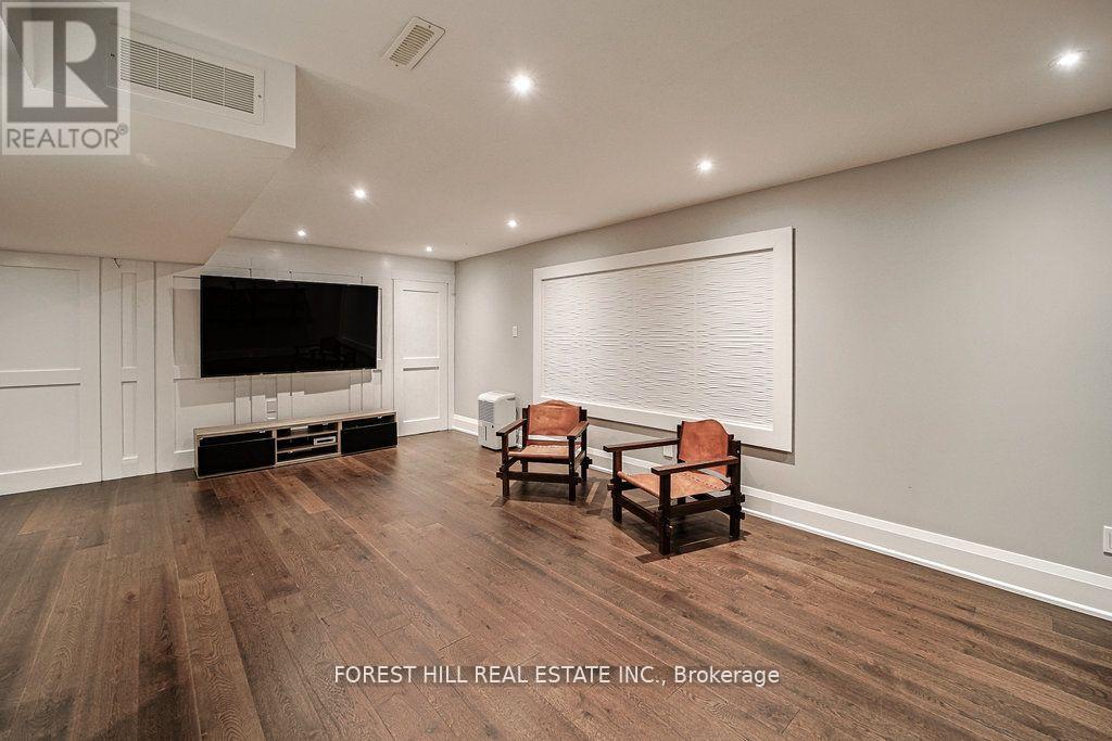 Photo 20 of 160 Banbury Road, Toronto ON
