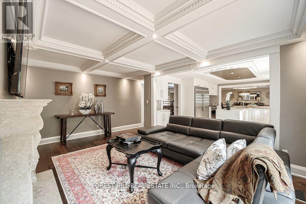 Photo 3 of 160 Banbury Road, Toronto ON