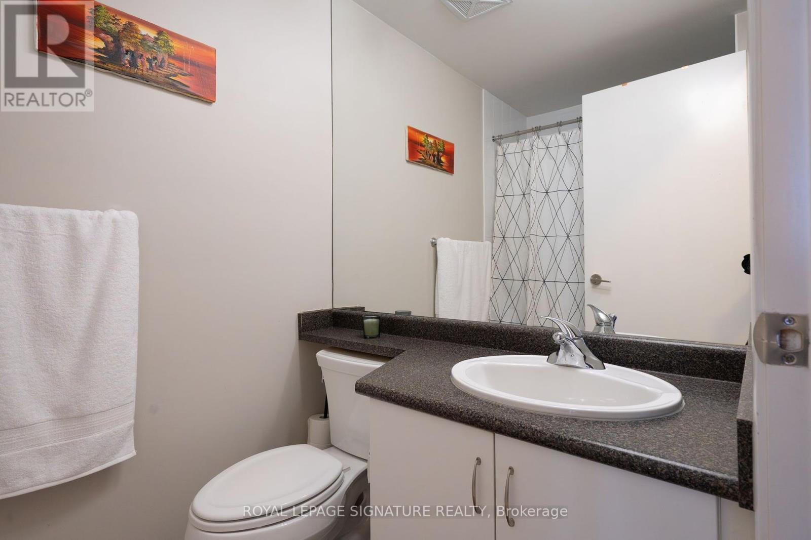 Photo 16 of 884 209 Fort York Boulevard, Toronto ON