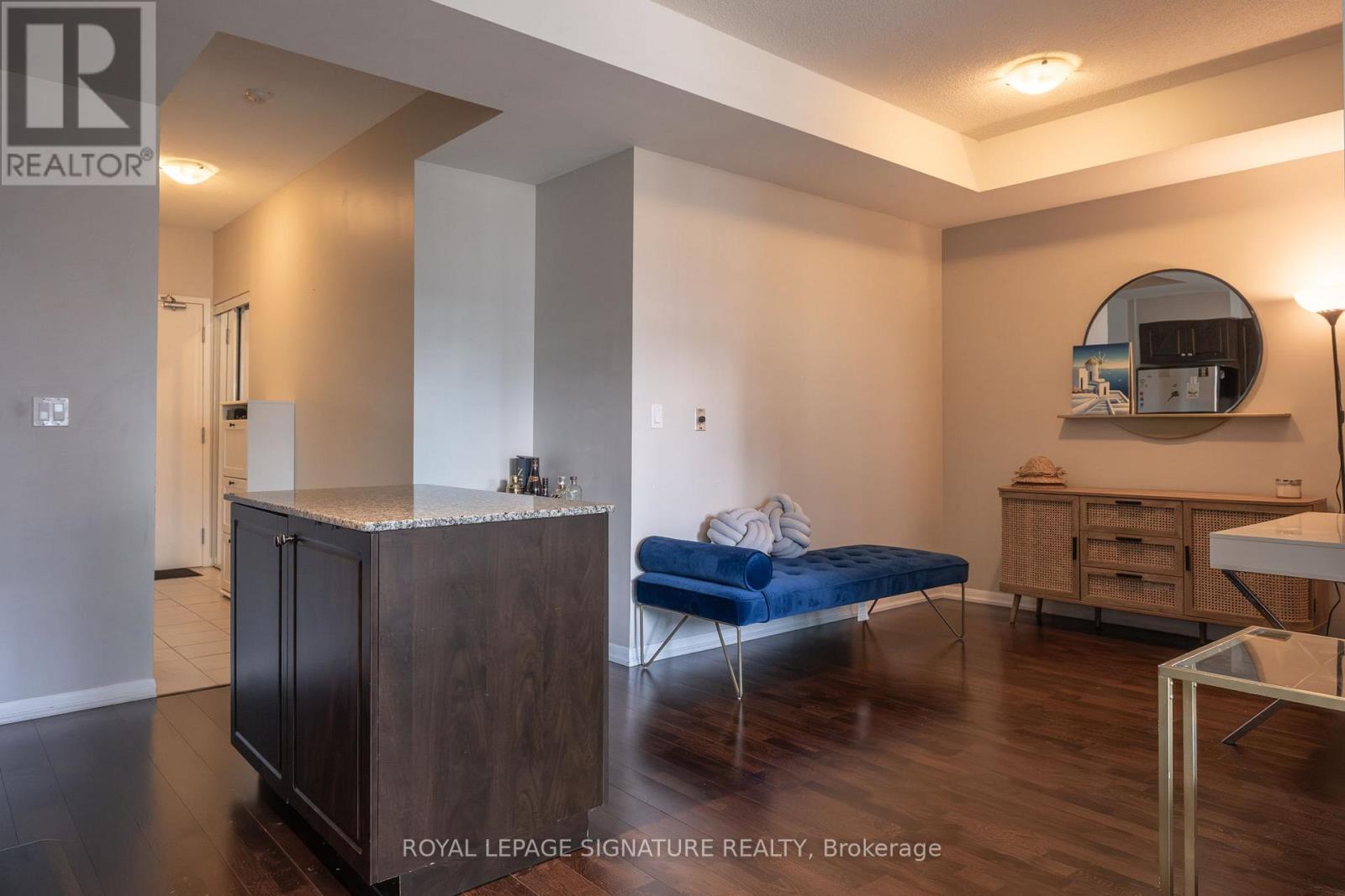 Photo 14 of 884 209 Fort York Boulevard, Toronto ON