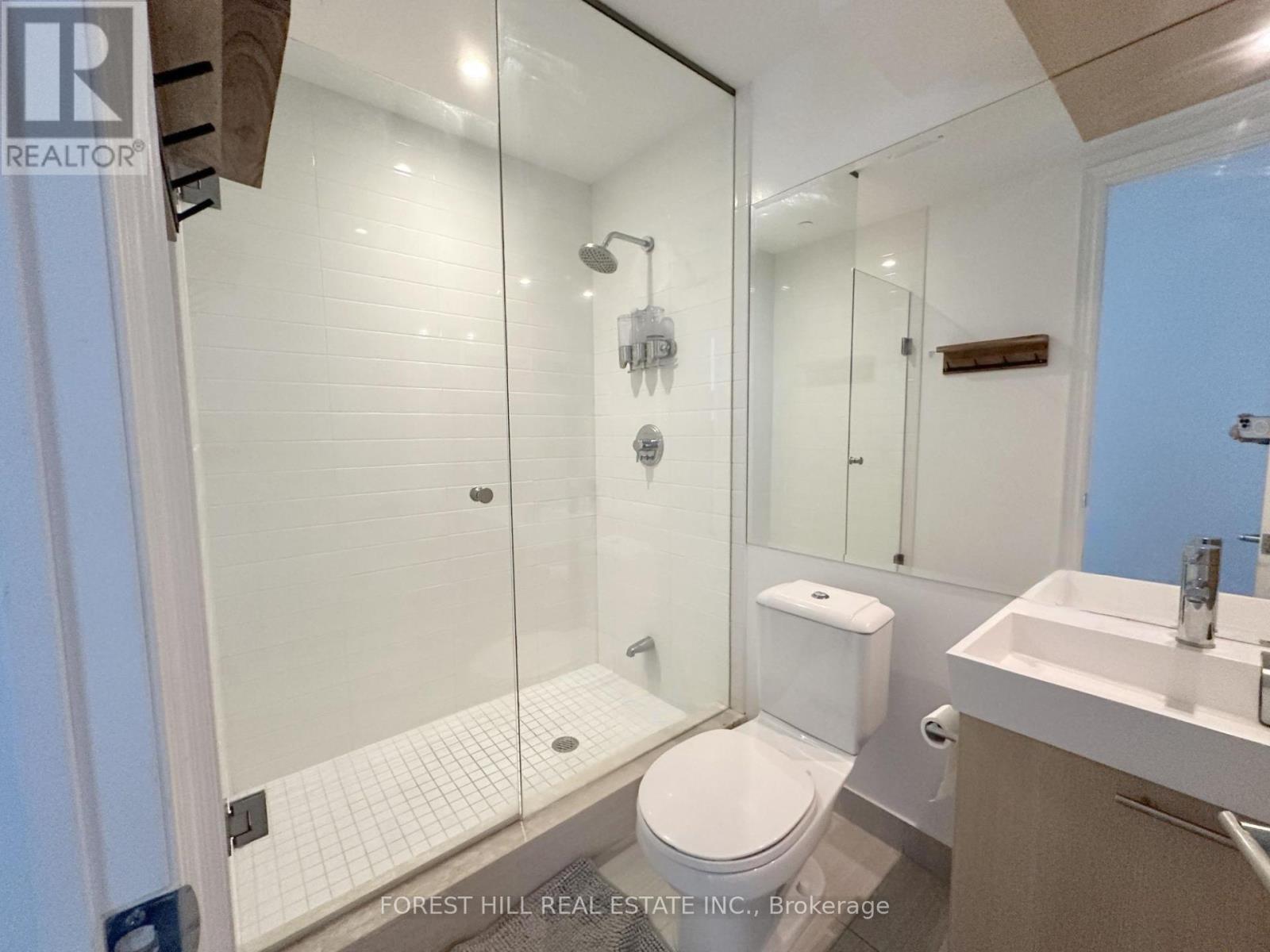 Photo 17 of 6410 388 Yonge Street, Toronto ON