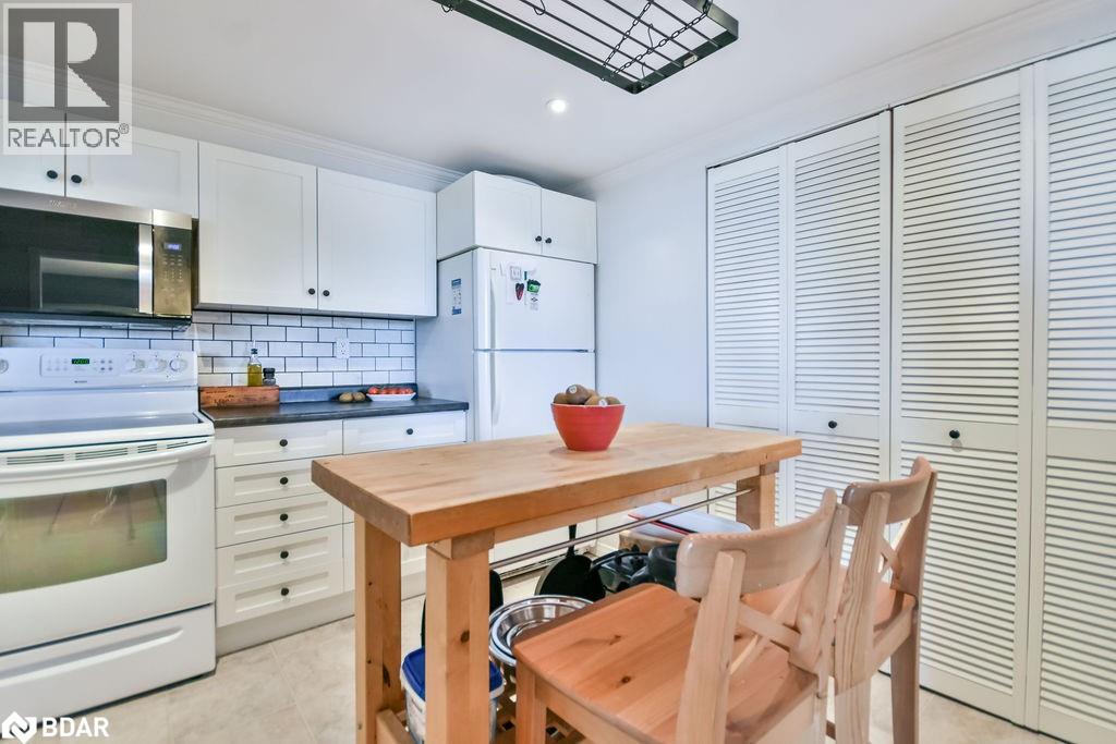 Photo 3 of 181 Collier Street Unit 307, Barrie ON