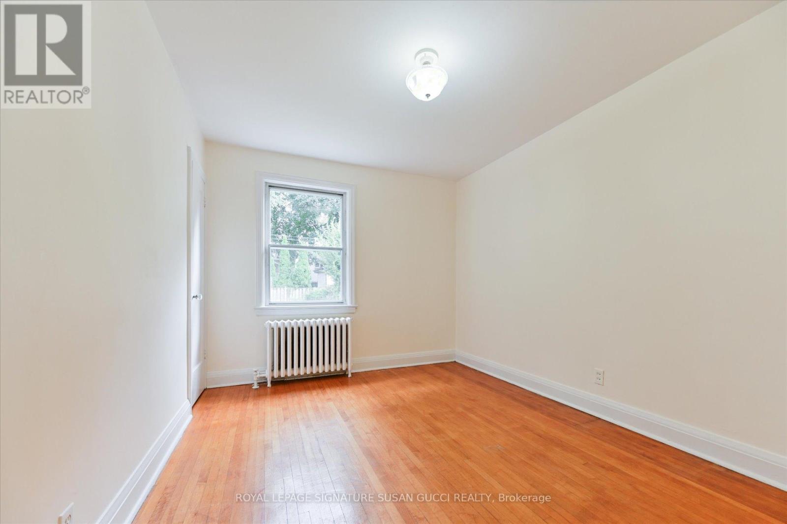 Photo 12 of 2747 St Clair Avenue E, Toronto ON