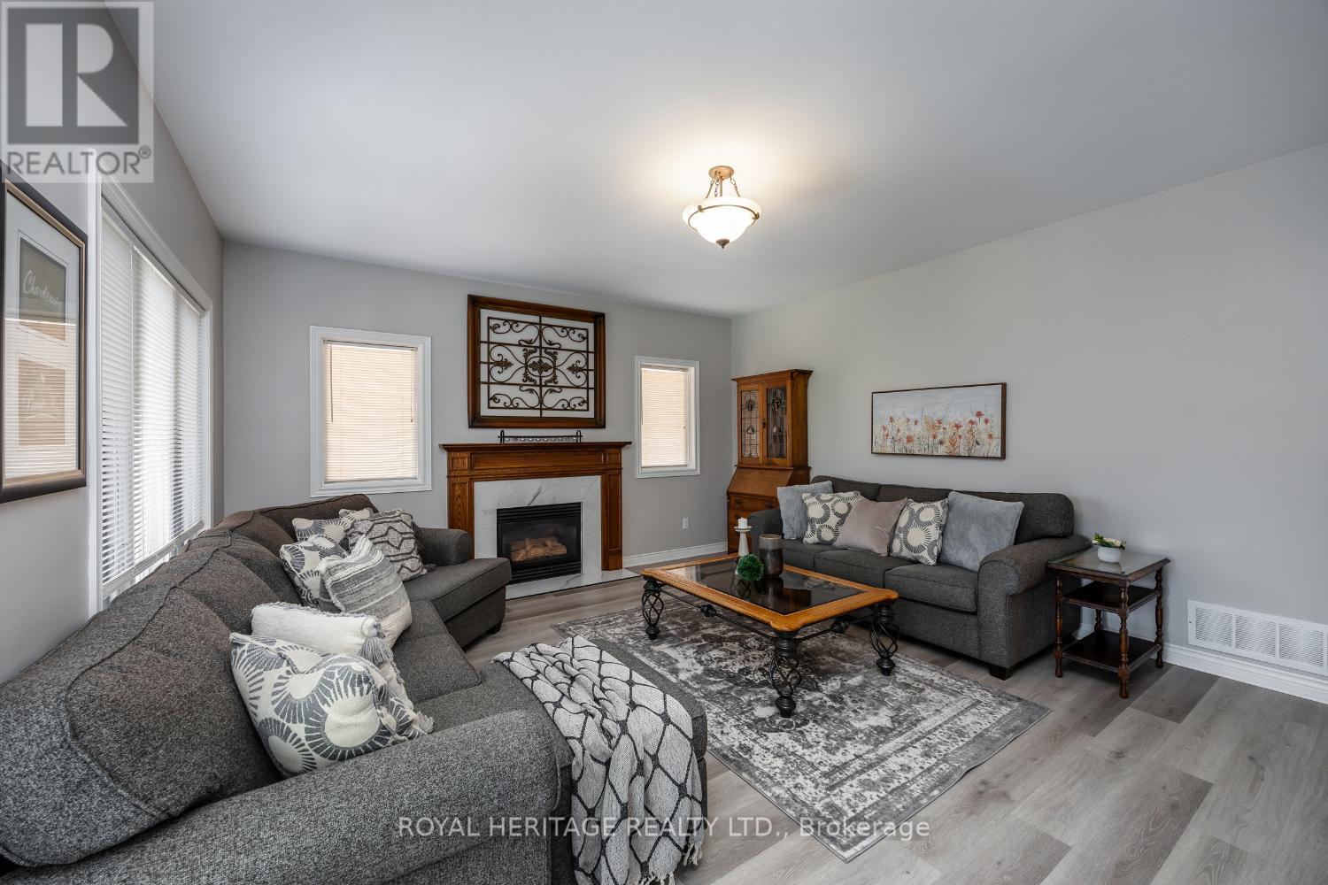 Photo 35 of 6 Strickland Drive, Ajax ON