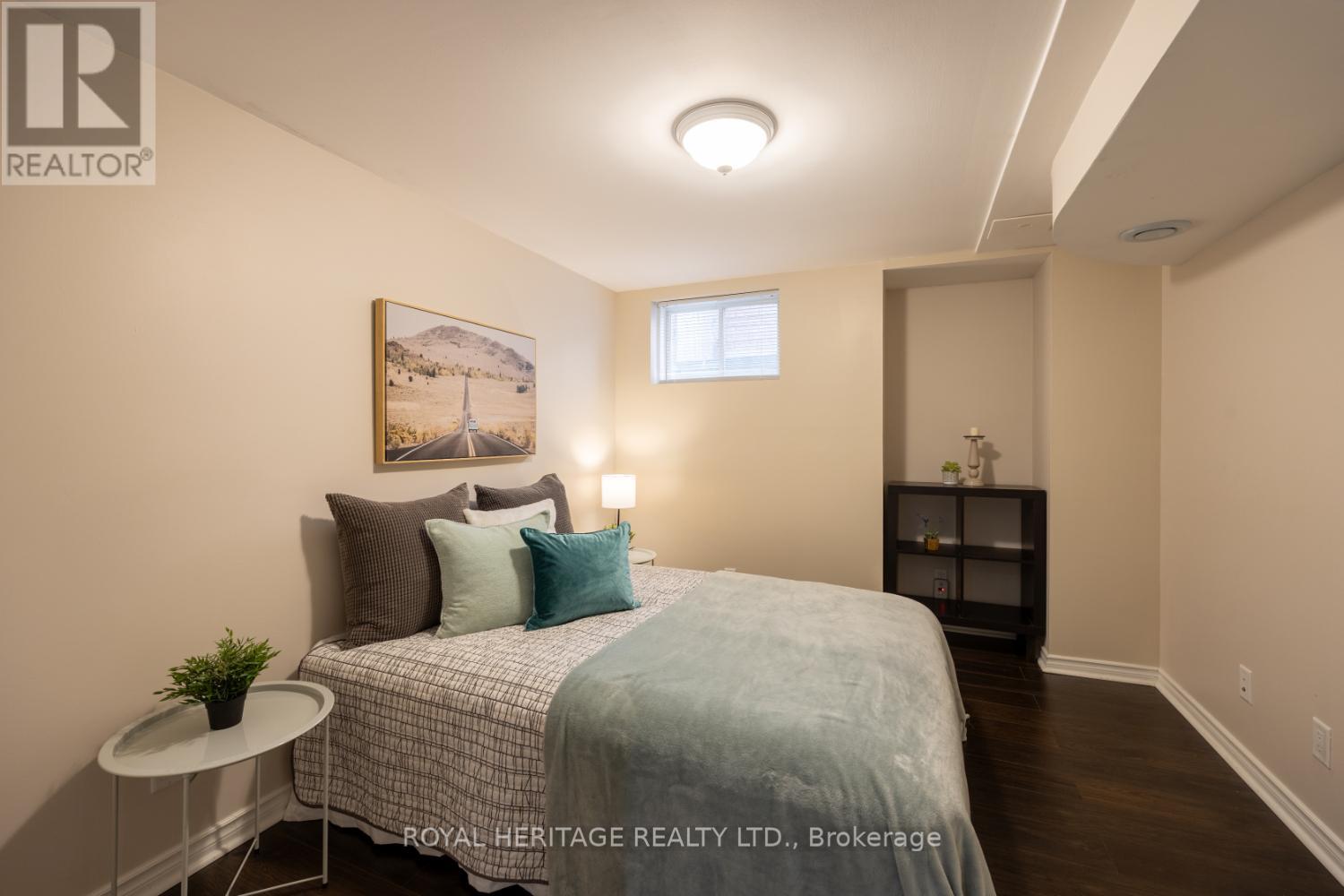 Photo 12 of 6 Strickland Drive, Ajax ON