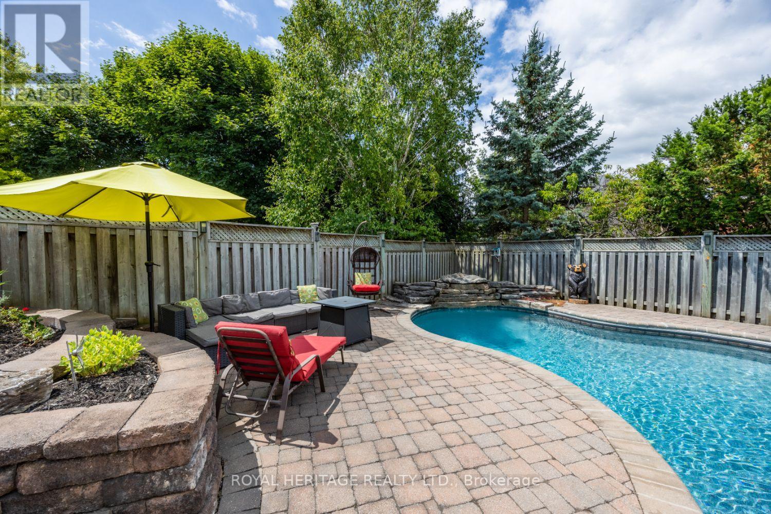 Photo 23 of 6 Strickland Drive, Ajax ON