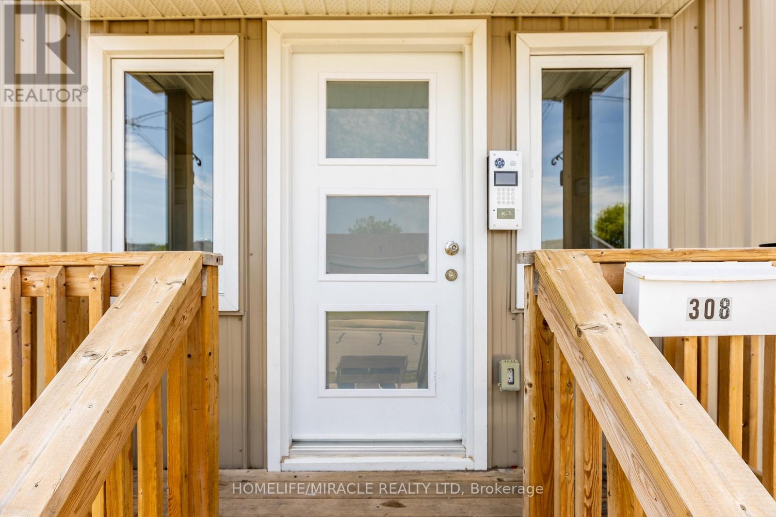 Photo 1 of 308 Nassau Street, Oshawa ON