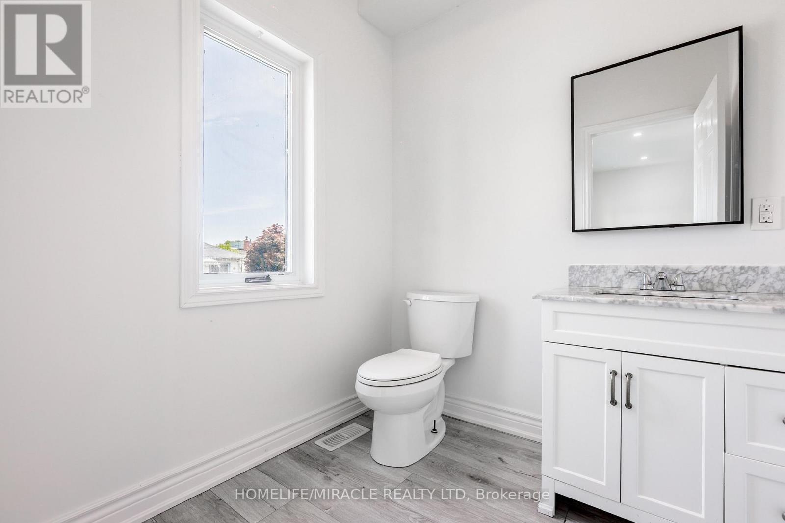 Photo 14 of 308 Nassau Street, Oshawa ON