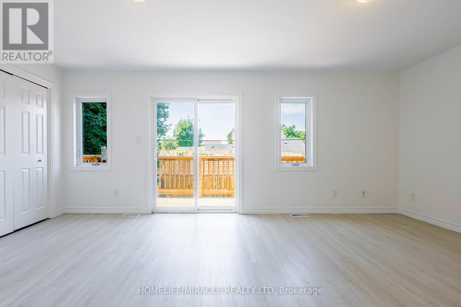 Photo 18 of 308 Nassau Street, Oshawa ON