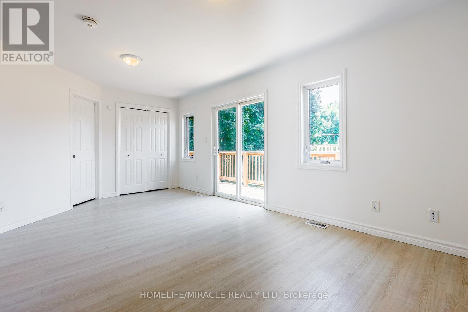 Photo 19 of 308 Nassau Street, Oshawa ON