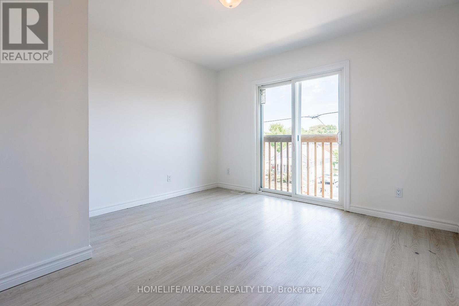 Photo 27 of 308 Nassau Street, Oshawa ON