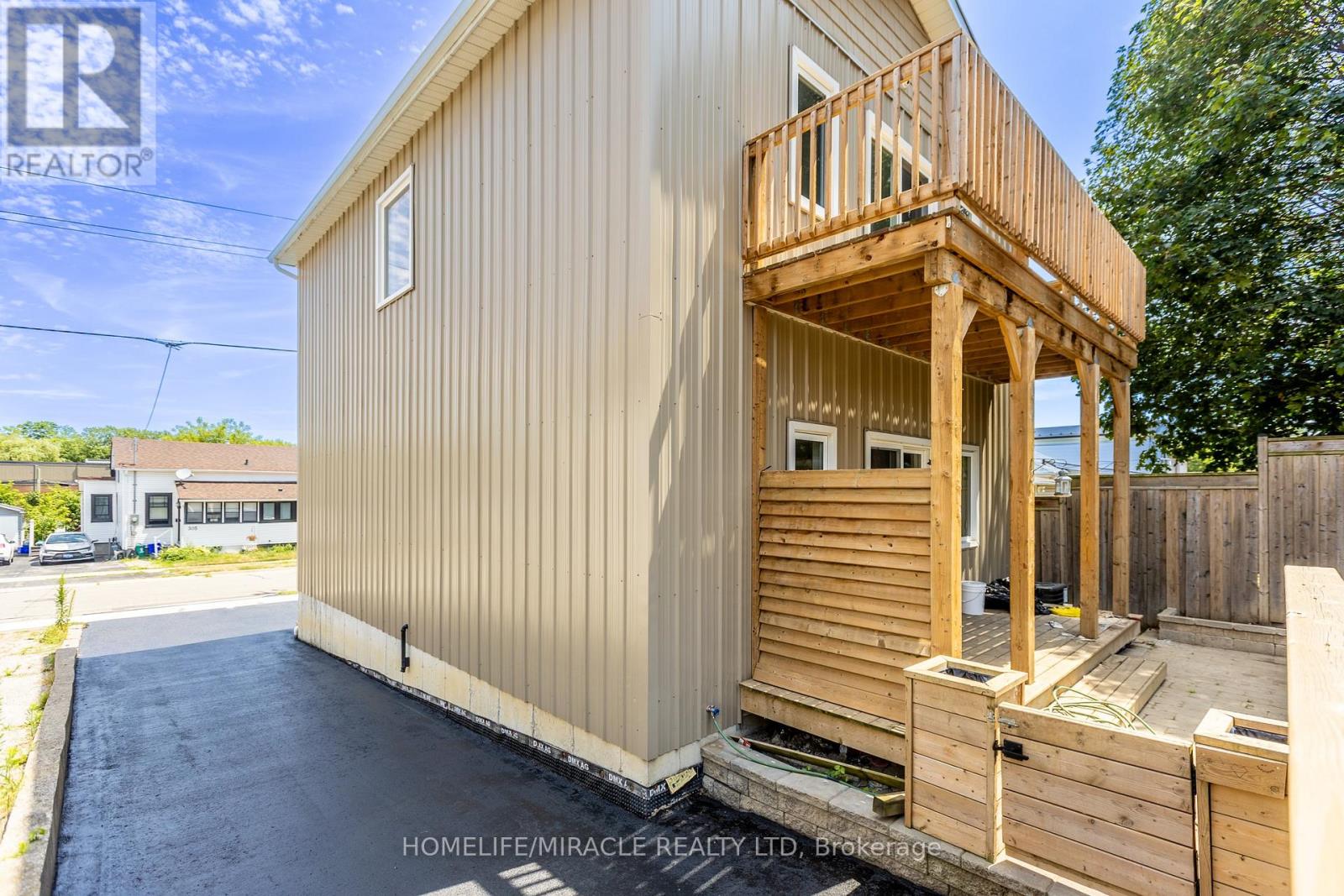 Photo 33 of 308 Nassau Street, Oshawa ON