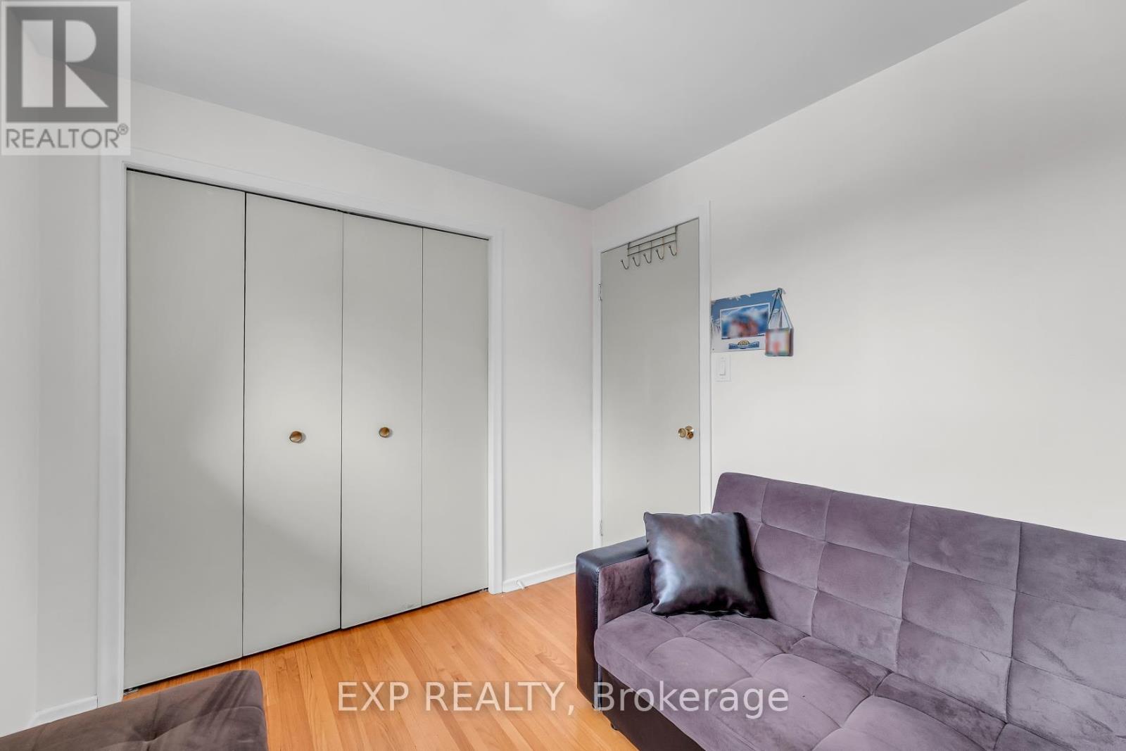Photo 6 of 223 Violet Court, Oshawa ON