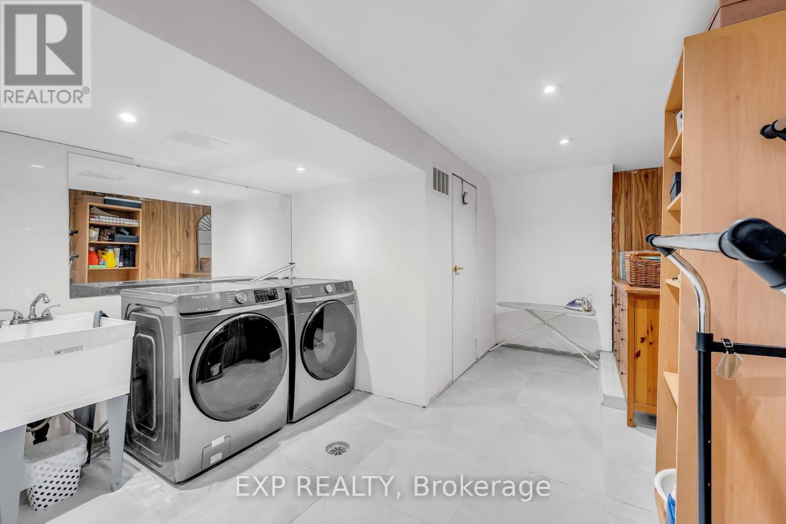 Photo 36 of 223 Violet Court, Oshawa ON