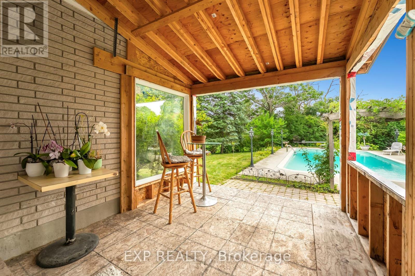 Photo 12 of 223 Violet Court, Oshawa ON
