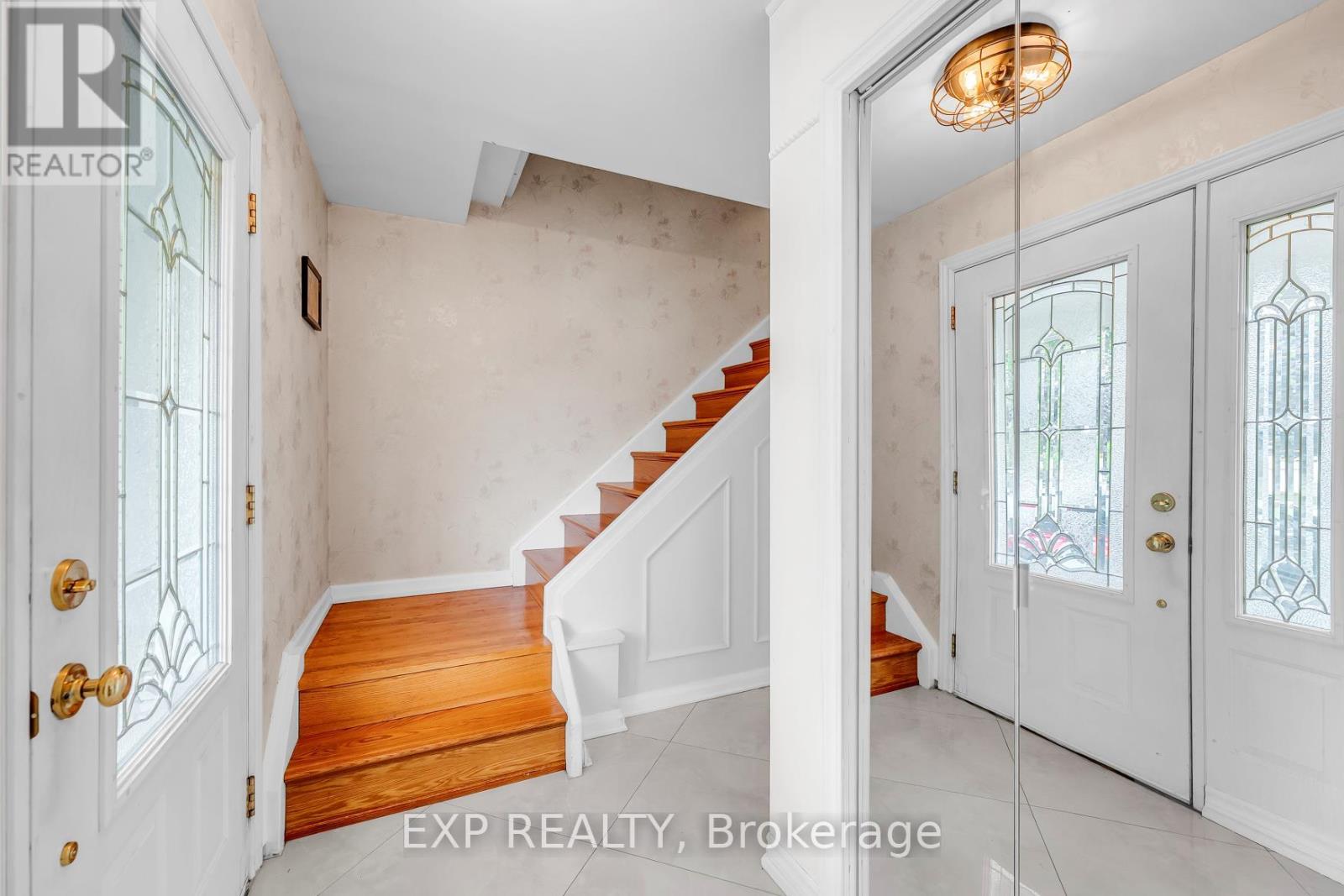 Photo 19 of 223 Violet Court, Oshawa ON
