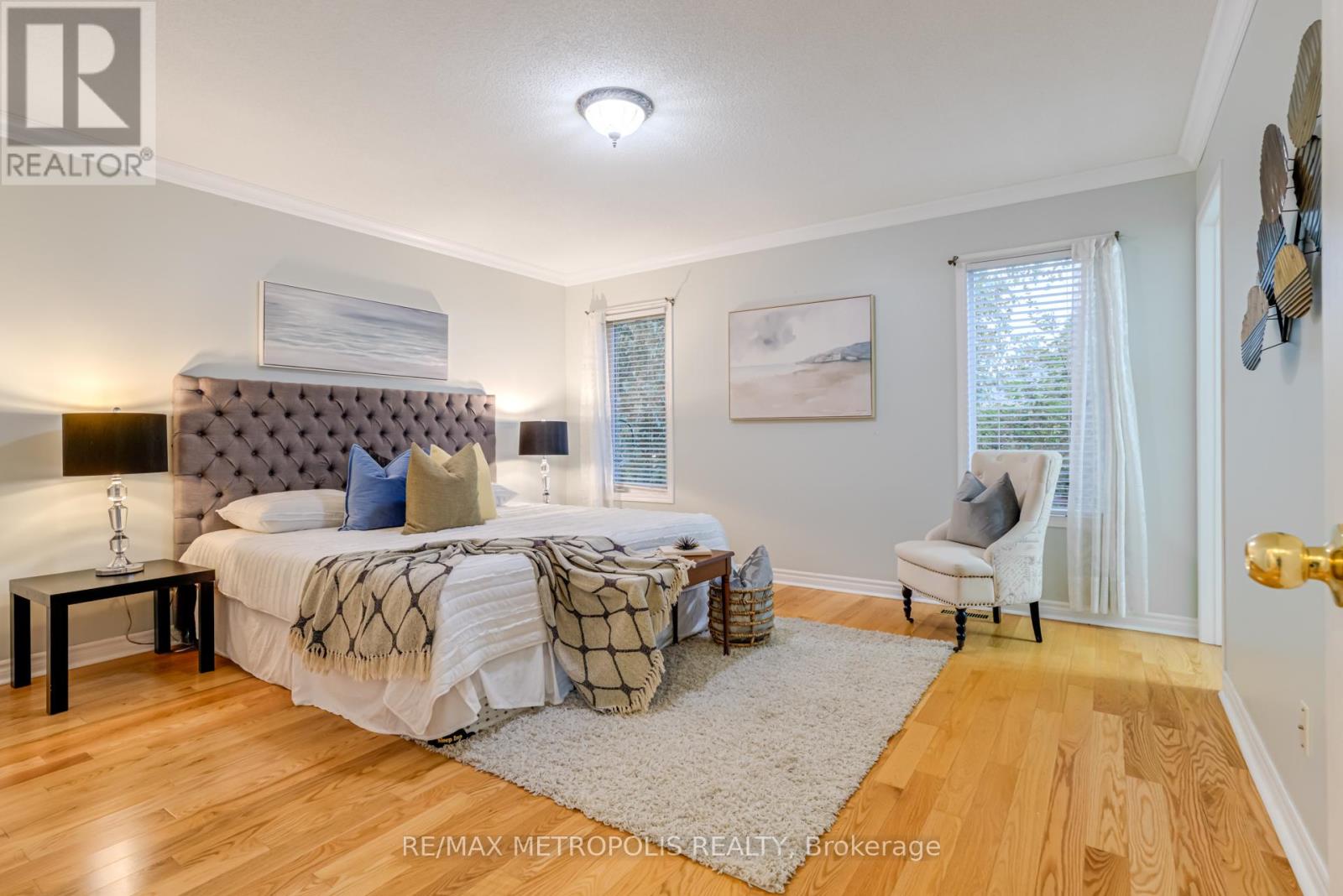 Photo 7 of 564 Blackwood Boulevard, Oshawa ON