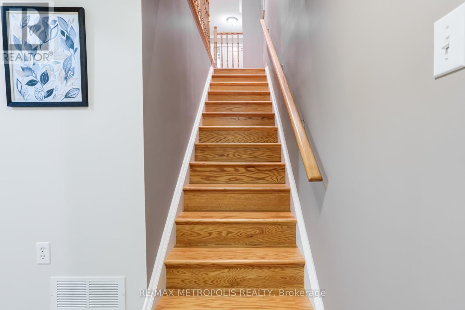 Photo 1 of 564 Blackwood Boulevard, Oshawa ON