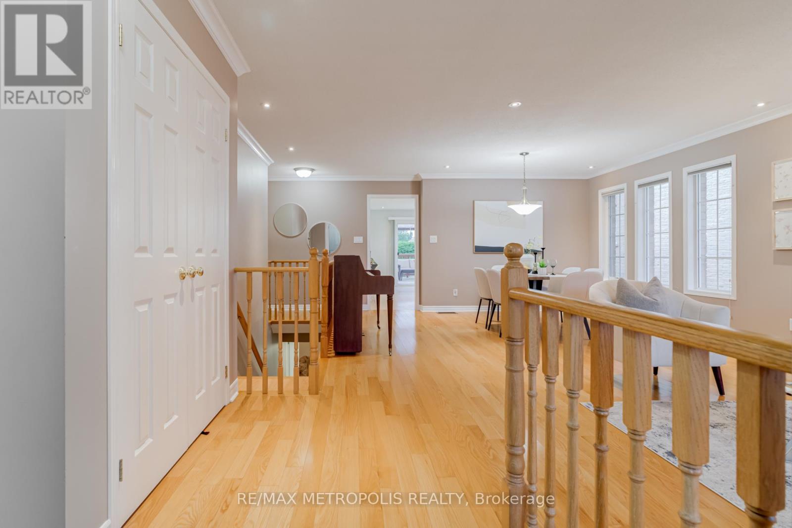Photo 37 of 564 Blackwood Boulevard, Oshawa ON