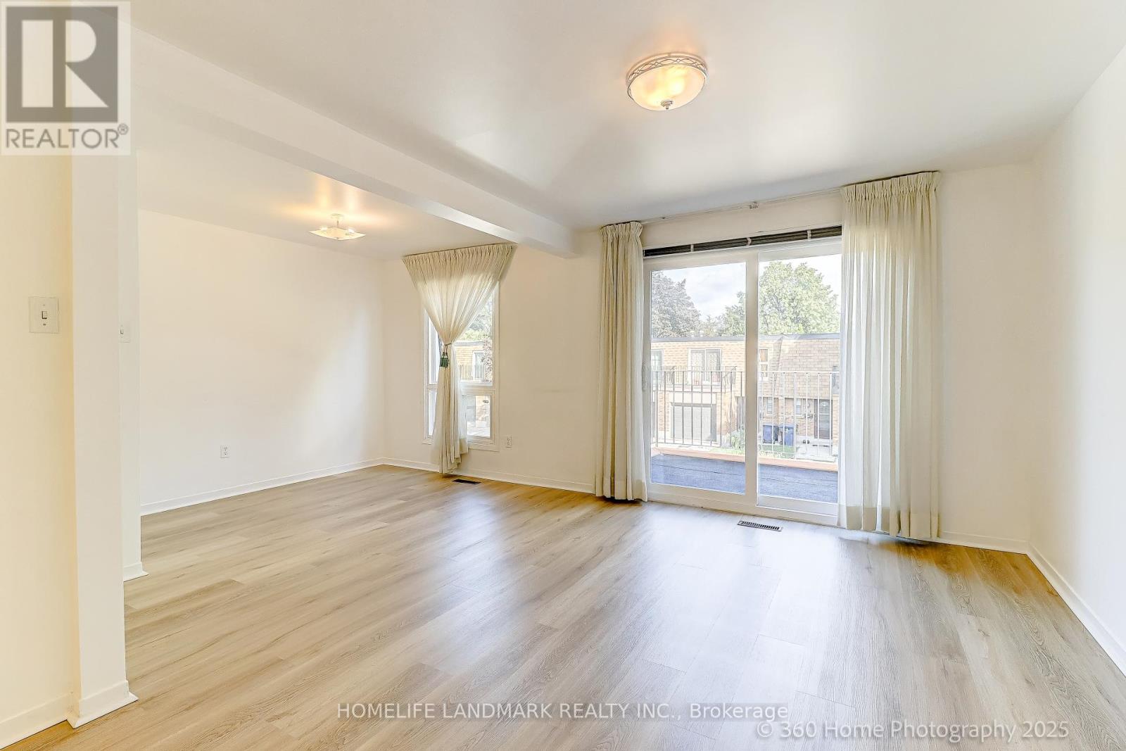 Photo 14 of 133 Huntingdale Boulevard, Toronto ON
