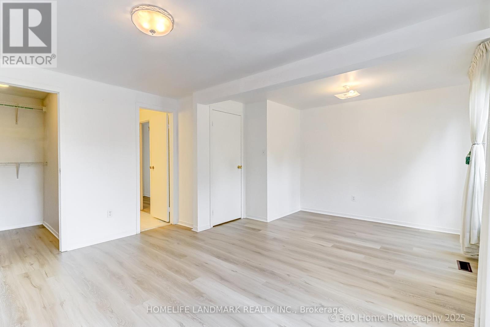 Photo 6 of 133 Huntingdale Boulevard, Toronto ON