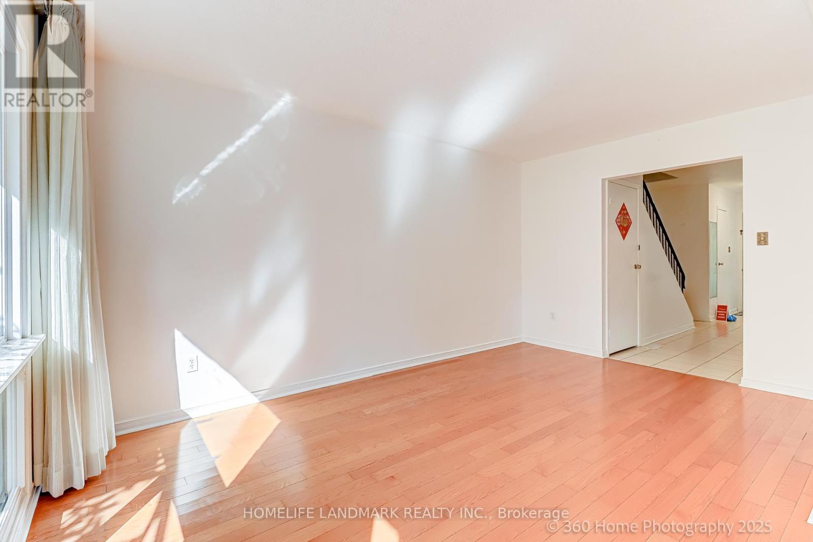 Photo 9 of 133 Huntingdale Boulevard, Toronto ON