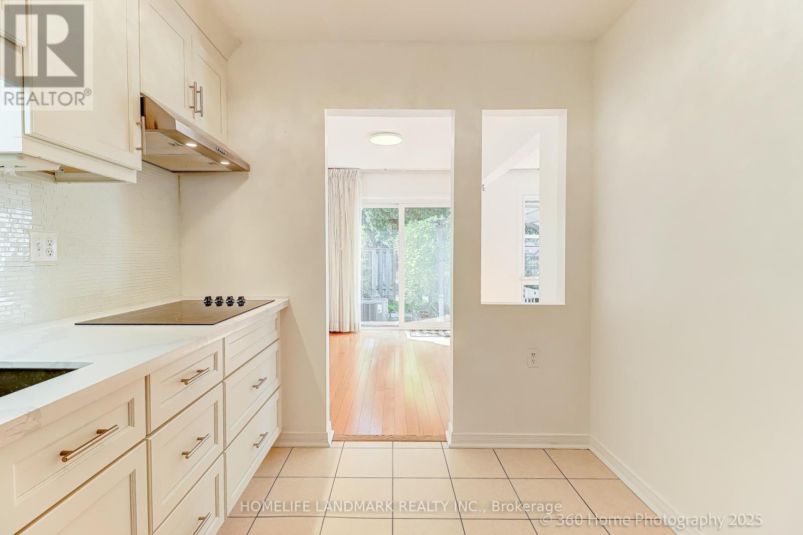 Photo 11 of 133 Huntingdale Boulevard, Toronto ON