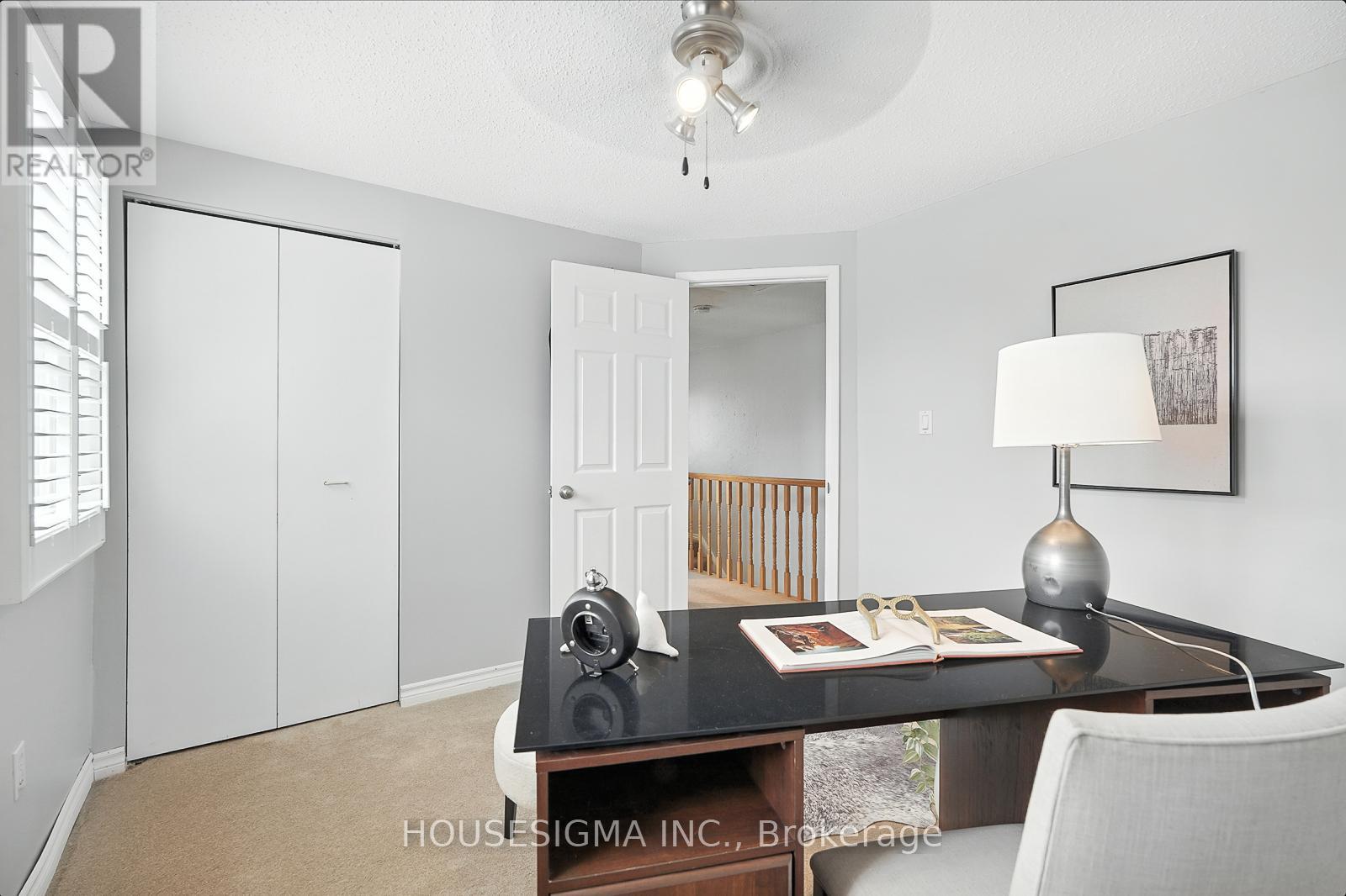 Photo 21 of 47 Winston Crescent, Whitby ON