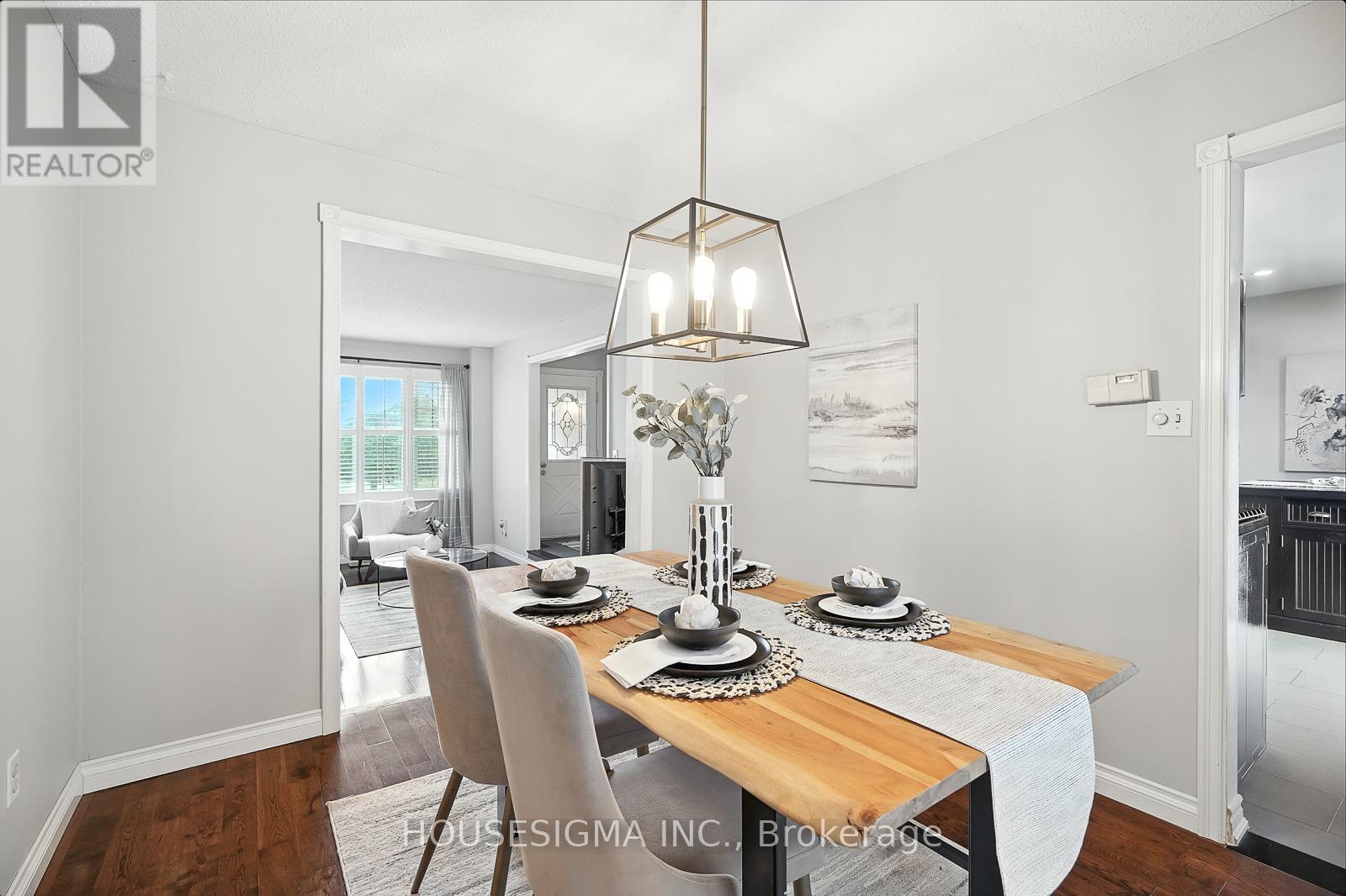 Photo 8 of 47 Winston Crescent, Whitby ON