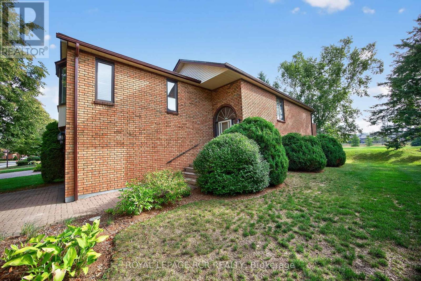 Photo 45 of 108 Green Briar Road, New Tecumseth ON