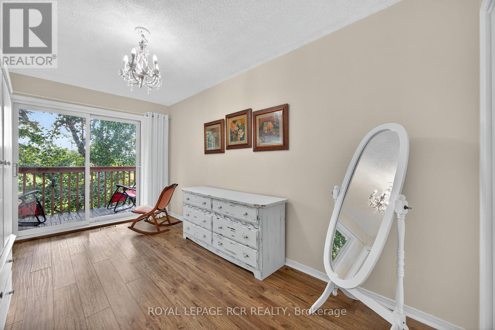 Photo 8 of 108 Green Briar Road, New Tecumseth ON