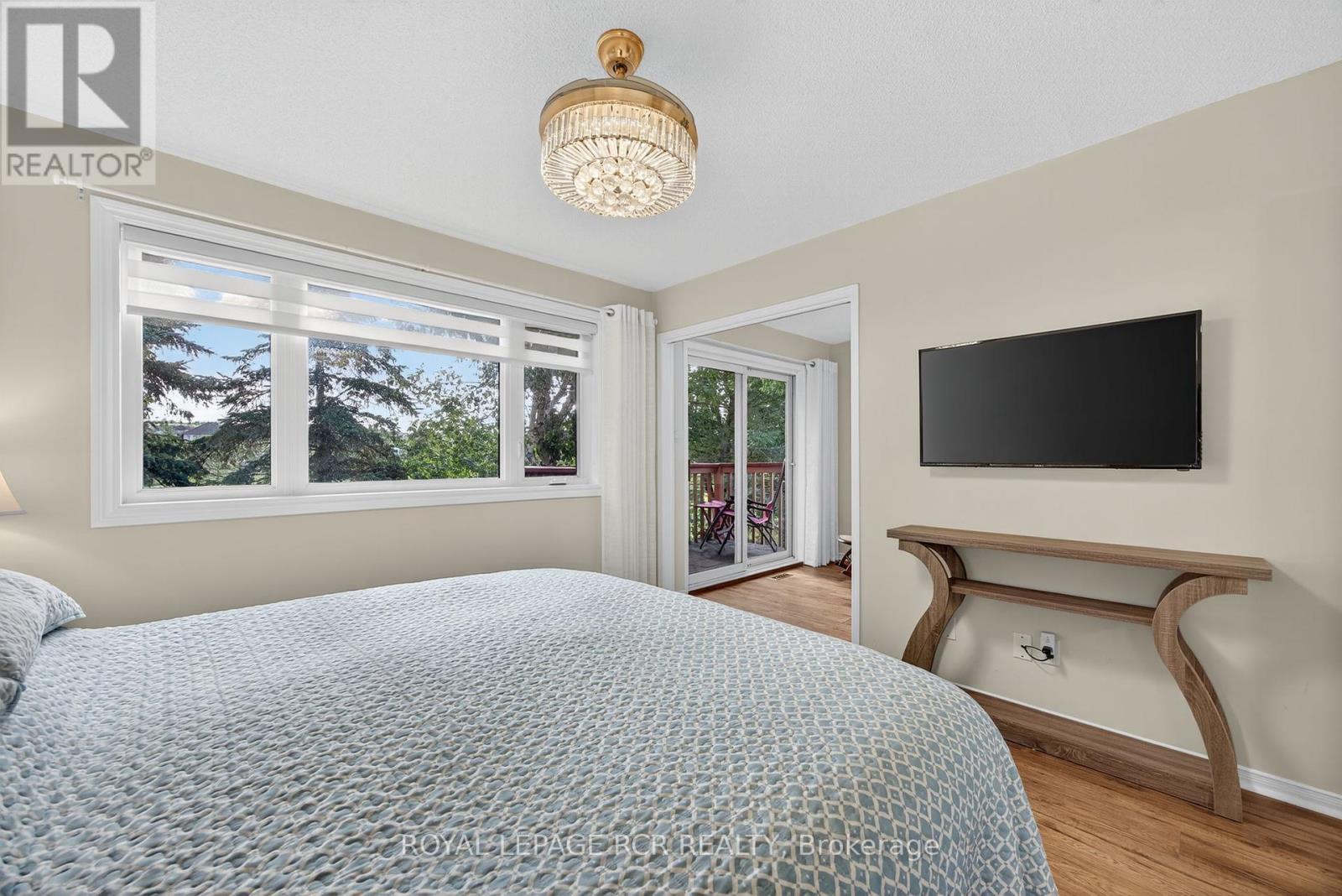 Photo 7 of 108 Green Briar Road, New Tecumseth ON