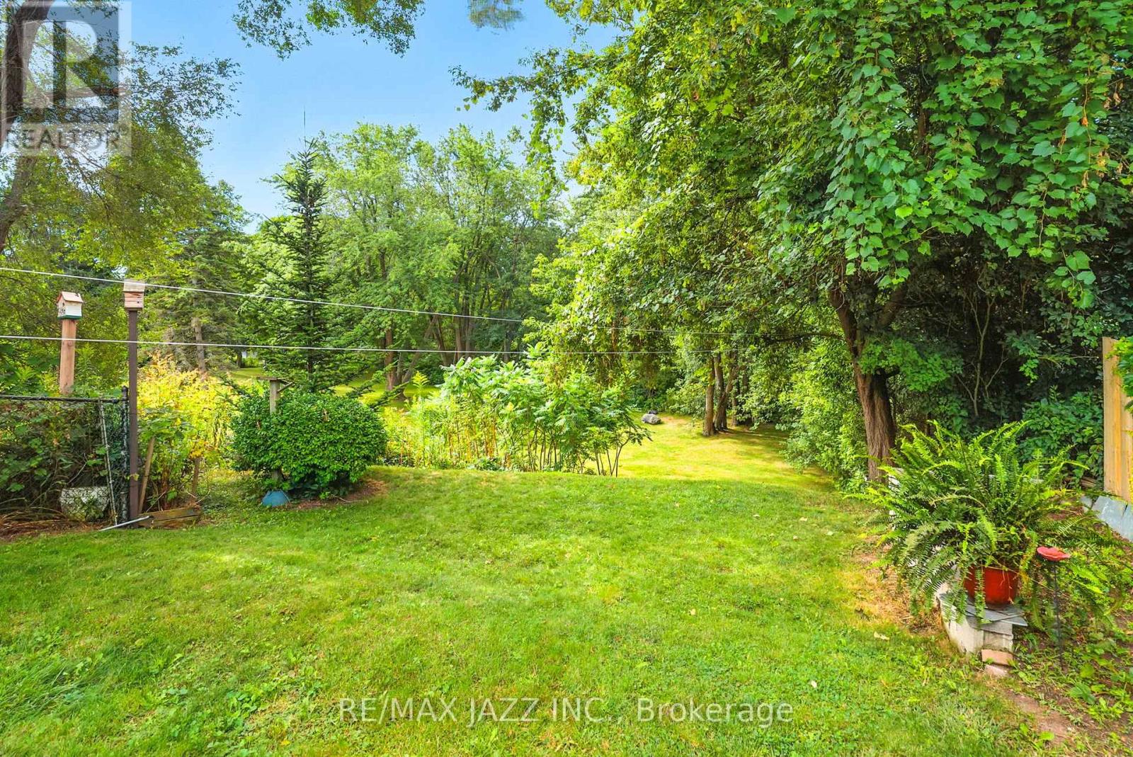 Photo 3 of 230 Lorindale Drive, Oshawa ON